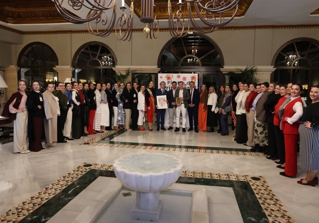 El alcalde torroxeño y ediles, en la recepción oficial en el hotel Iberostar.