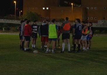 Entrenamiento del equipo de rugby masculino de la UMA.