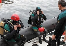 Imagen de archivo de buzos del Grupo de Actividades Subacuáticas (Geas) de la Guardia Civil.