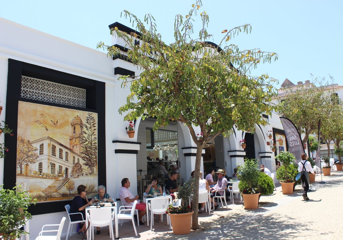 Fachada del Mercado de Abastos de Estepona.