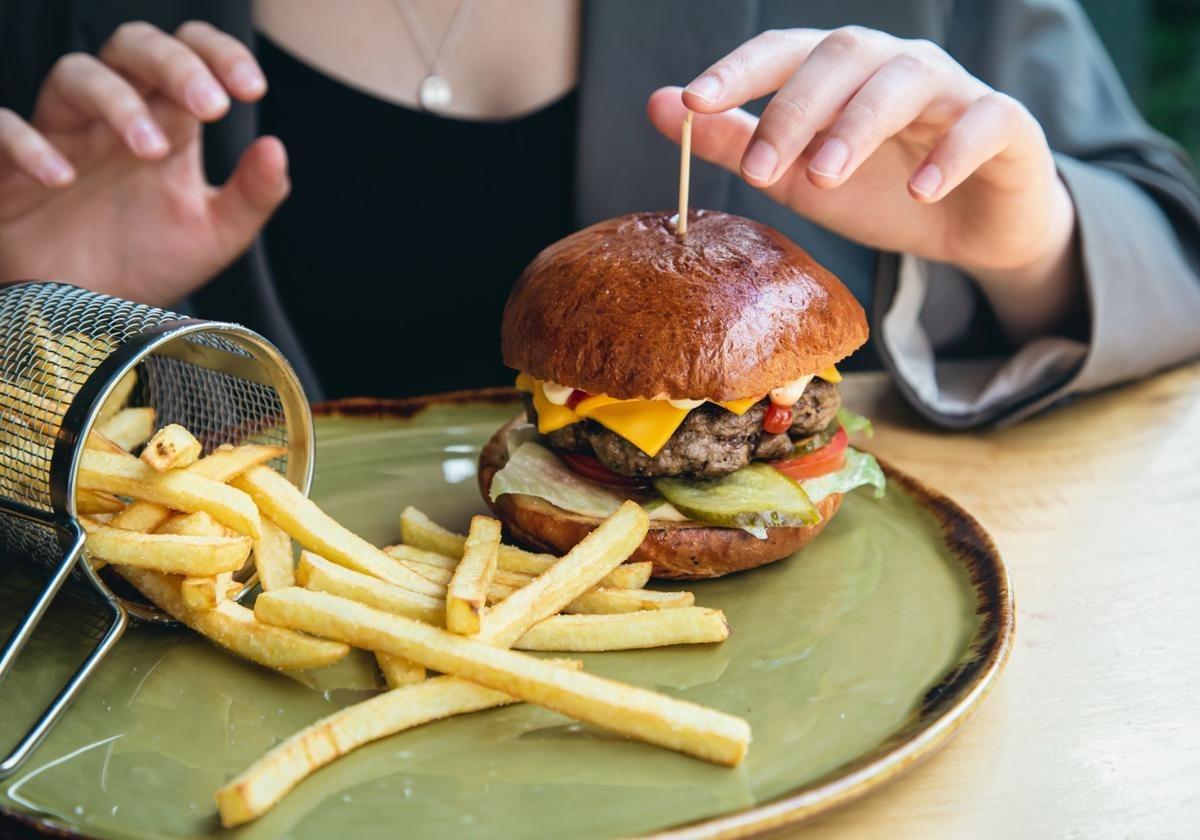 El timo de la hamburguesa: no caigas en este nuevo tipo de estafa