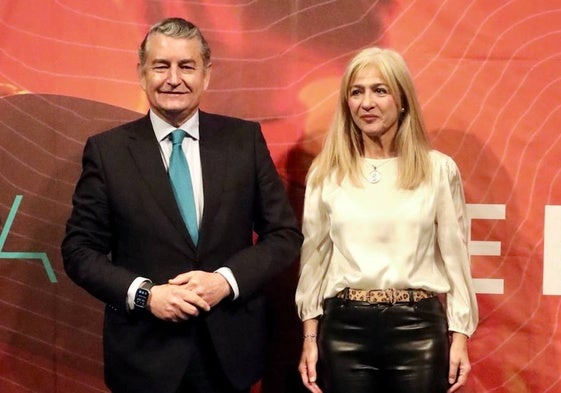 Los consejeros Antonio Sanz y Patricia del Pozo, este lunes, en el Festival de Málaga.