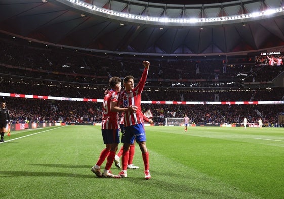 El Atlético celebra un gol en el Metropolitano de Madrid.