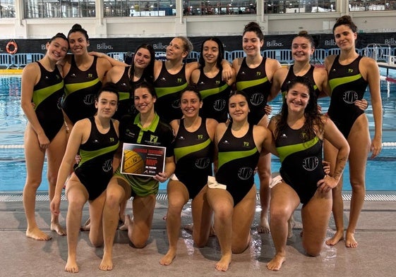 El Waterpolo Málaga, más cerca que nunca de aferrarse a la permanencia