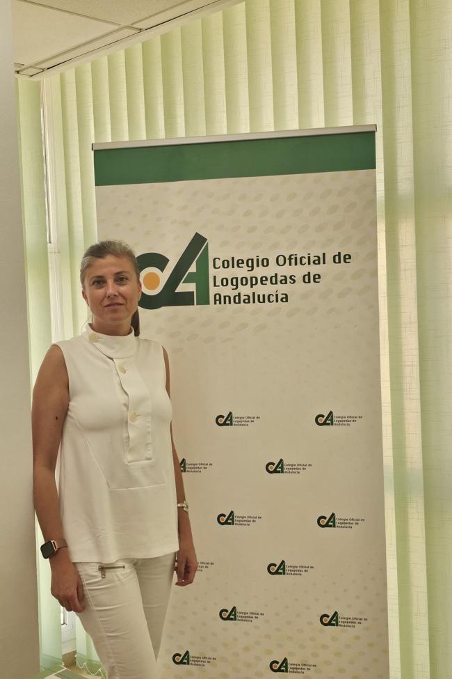 María Adela Corrales, vocal de UPROSAMA y decana del Colegio Oficial de Logopedas de Andalucía.