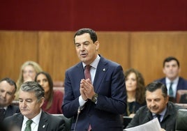 Juanma Moreno, durante la sesión de control.
