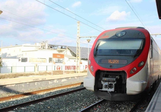 Cortan casi tres horas los trenes a su paso por Álora tras perderse un niño