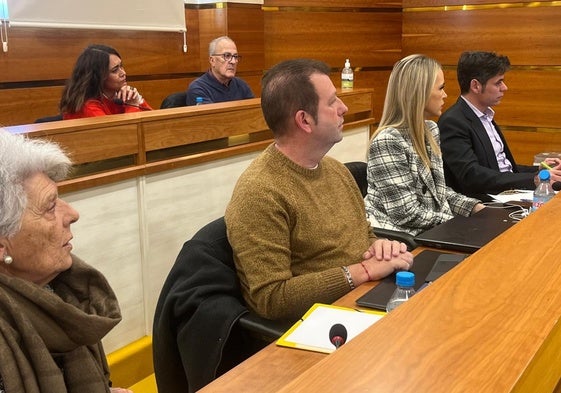 Bancada socialista en el pleno de Alhaurín de la Torre.