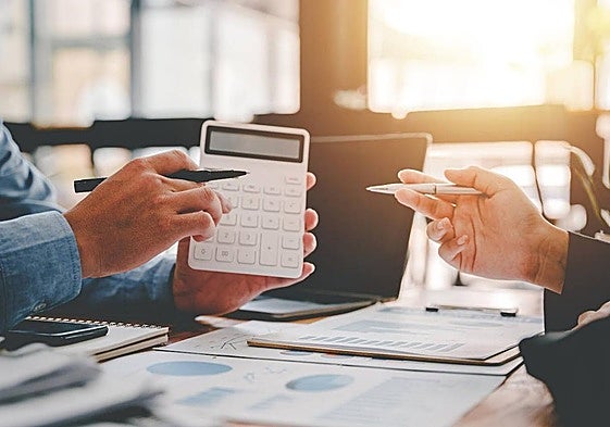 ¿Te han exigido un aval bancario para alquilar un piso? Esto es lo que implica