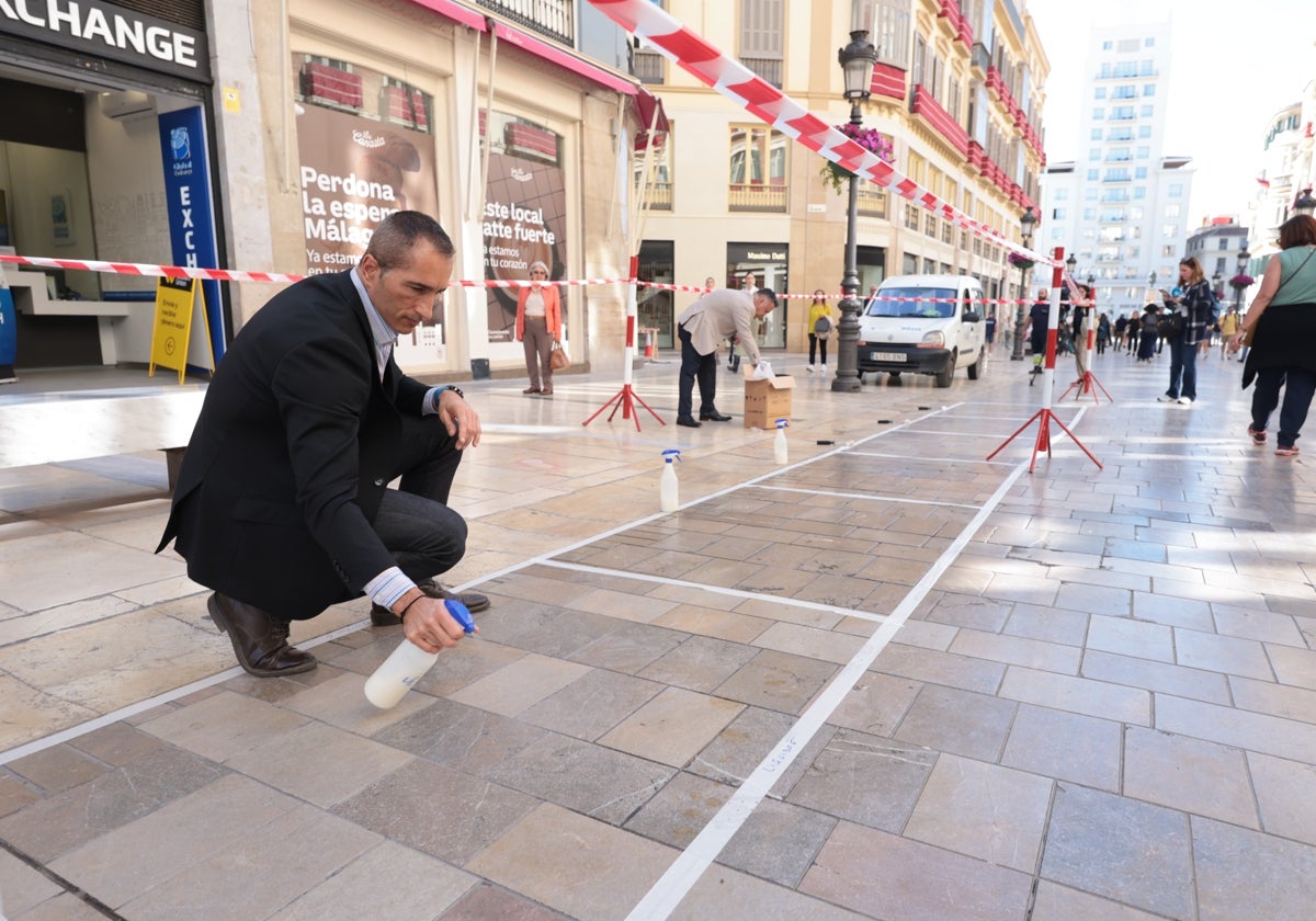 Ya hay solución a los resbalones por el líquido anticera en Semana Santa de Málaga: esta es la fórmula