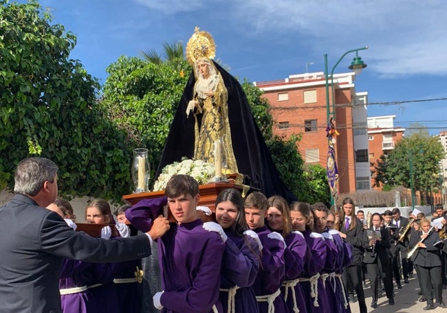 Procesión del colegio Madre Asunción del Limonar.