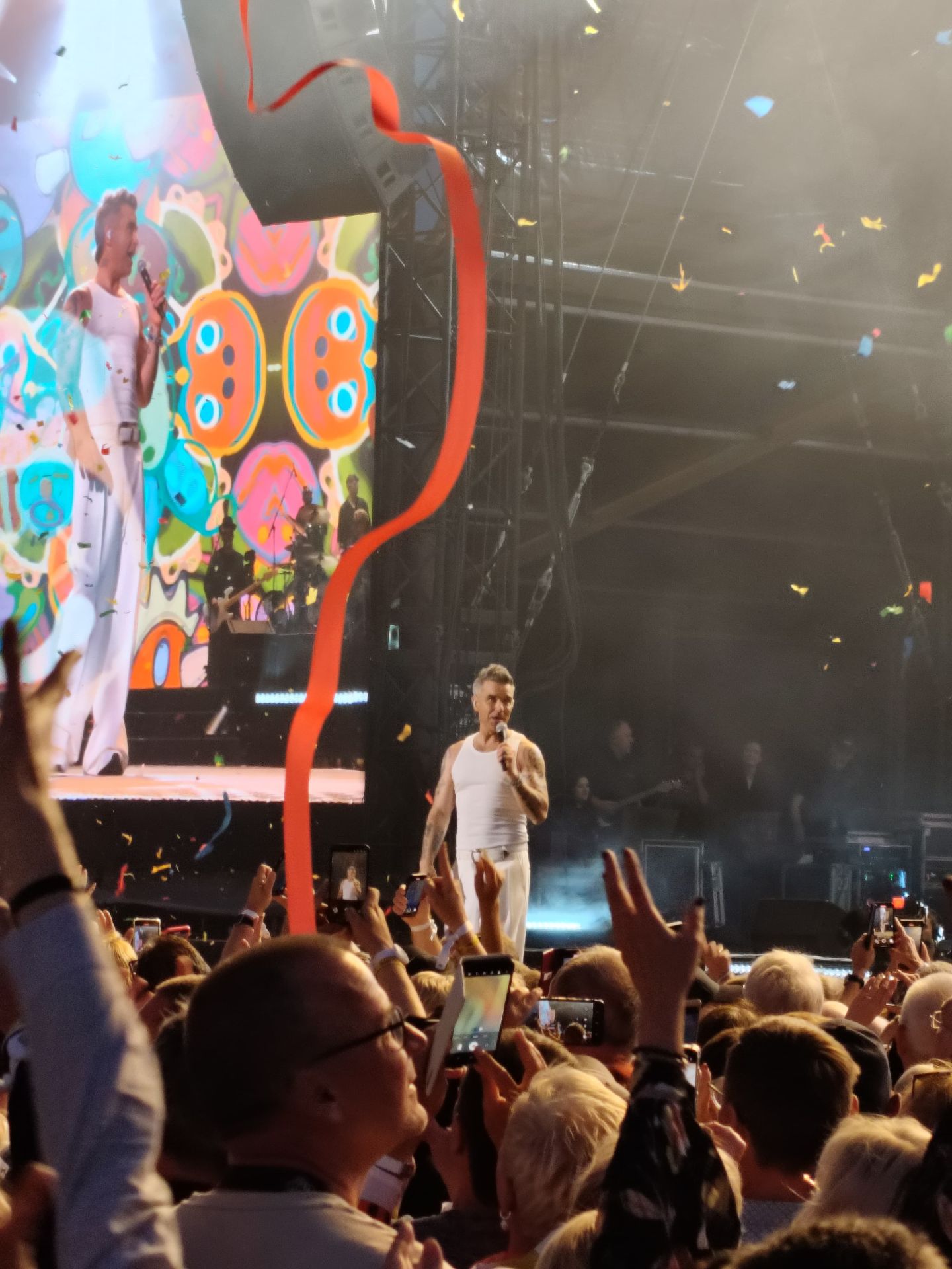 El concierto exclusivo de Robbie Williams en Málaga, en imágenes