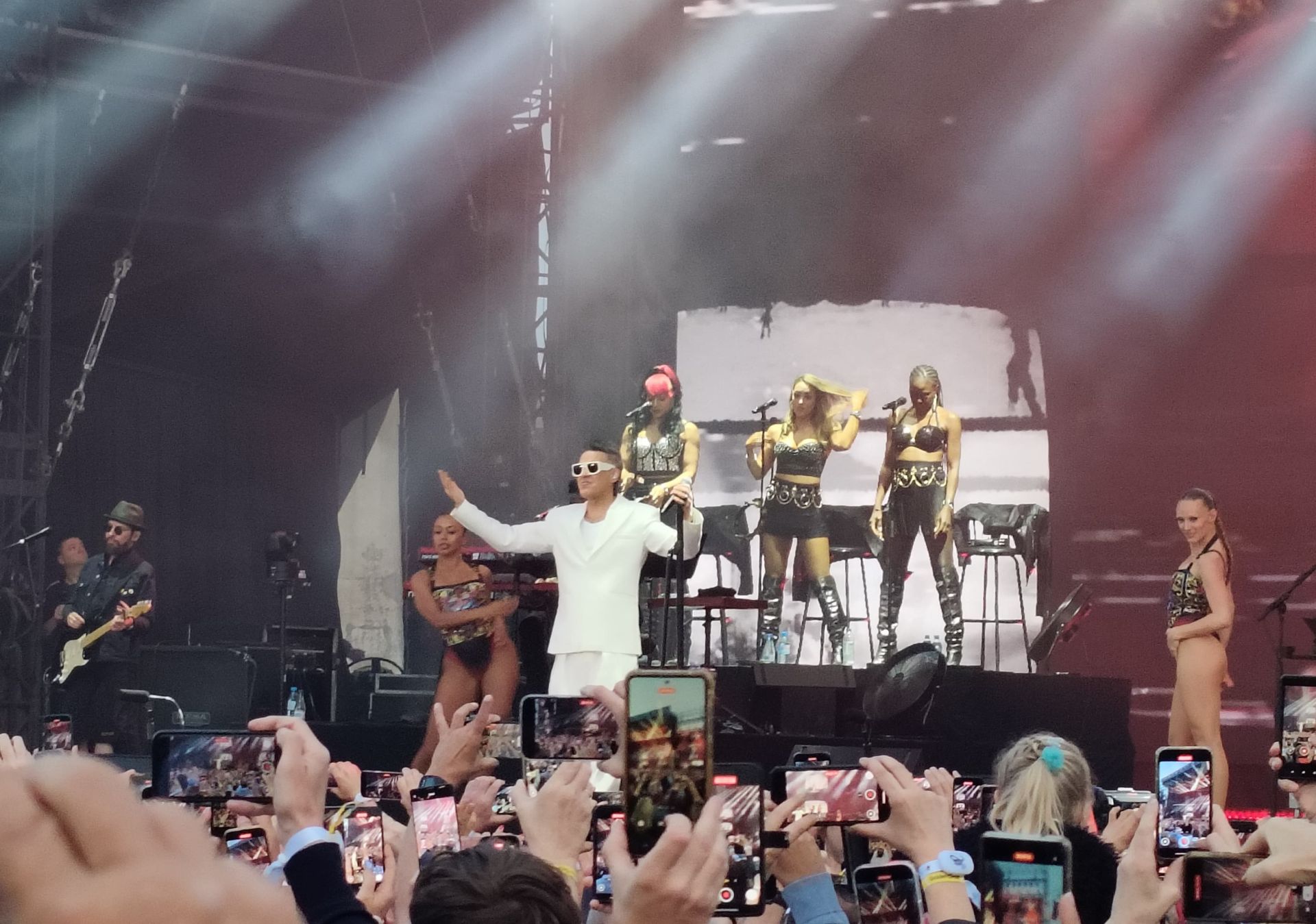 El concierto exclusivo de Robbie Williams en Málaga, en imágenes