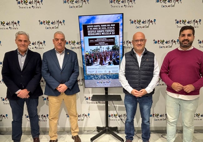 Acto de presentación del desfile de los Regulares de Melilla en la Tenencia de Alcaldía de Torre del Mar.