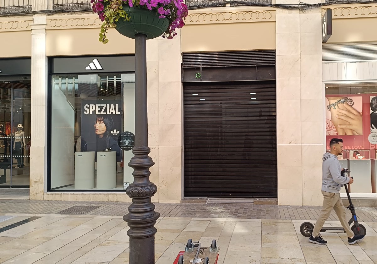La tienda oficial del Málaga en calle Larios abrirá en mayo