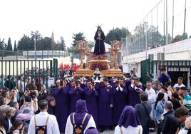 Fotos de las procesiones y traslados del Viernes de Dolores en Málaga 2025