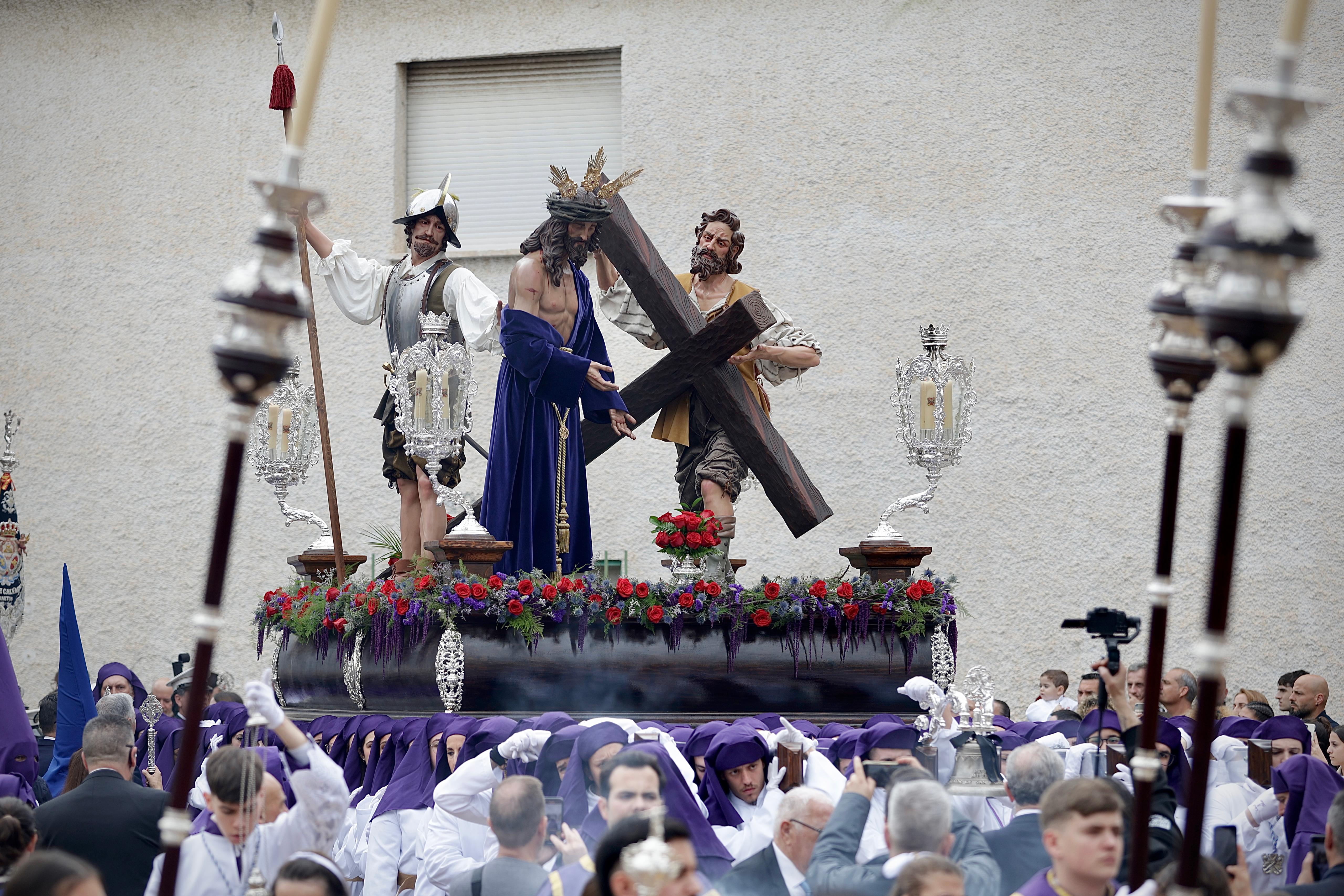 Traslados y procesiones del Sábado de Pasión en Málaga 2025