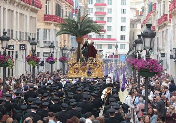 La Pollinica por la calle Larios, el Domingo de Ramos.
