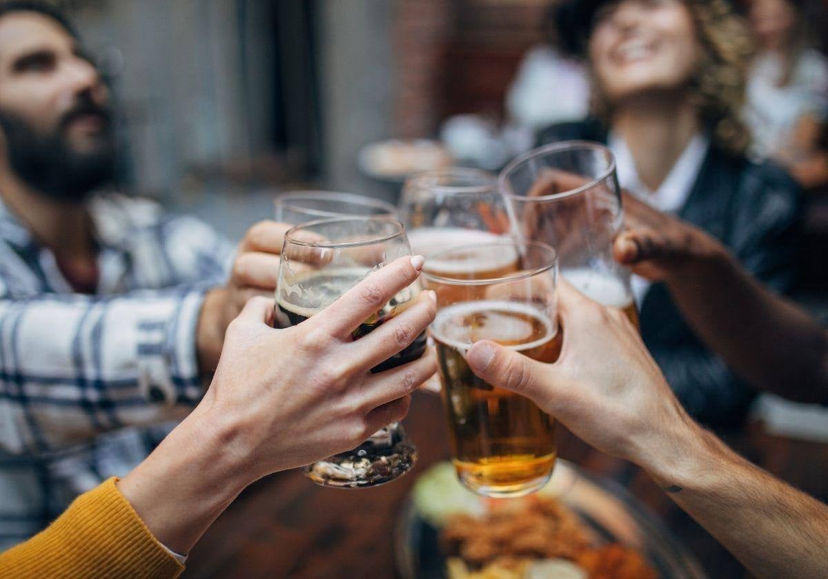 Una trabajadora de H&M denuncia a su empresa porque cambió la cena de Navidad por un desayuno en la tienda