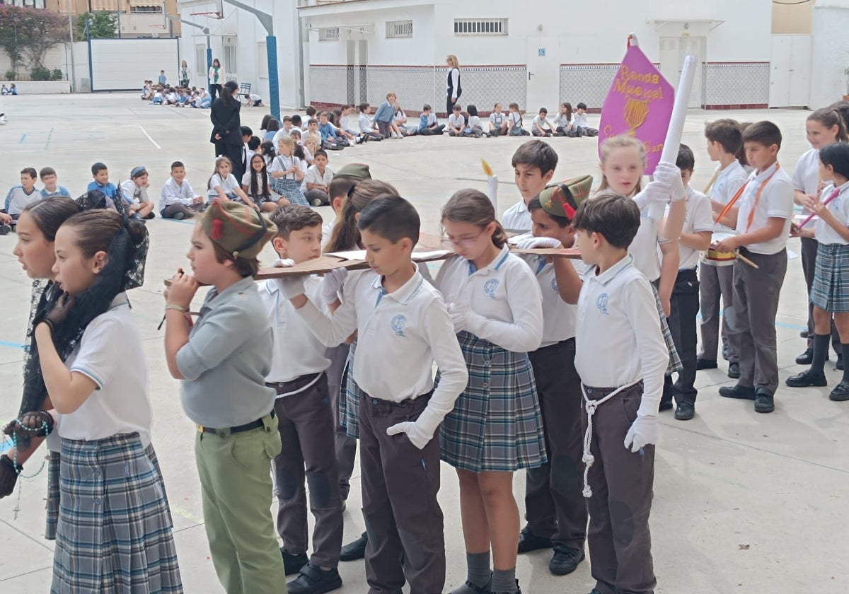 Pasión cofrade en el Colegio San Manuel