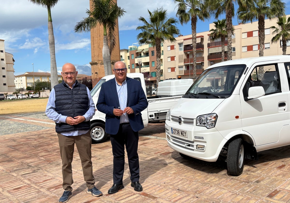 Vélez-Málaga adquiere dos vehículos de limpieza viaria a través de la empresa municipal Emvipsa