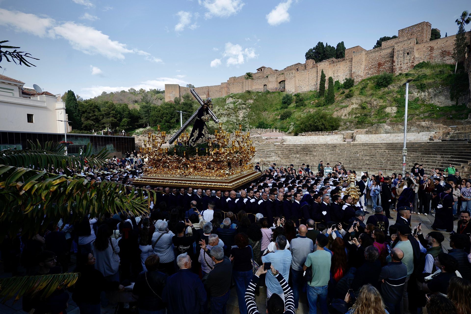 Salida de Nuestro Padre Jesús «El Rico» y María Santísima del Amor.