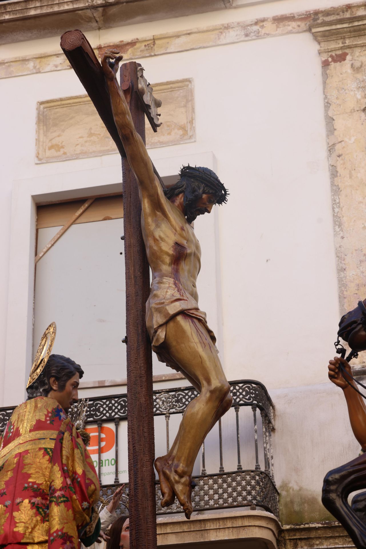 Salida del Santísimo Cristo de la Sangre y María Santísima de Consolación y Lágrimas.