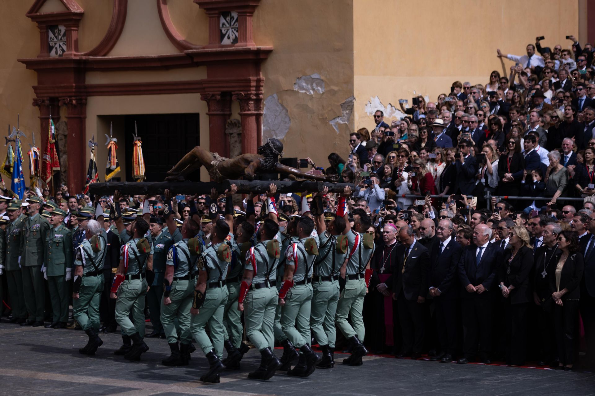 Traslado del Cristo de Mena