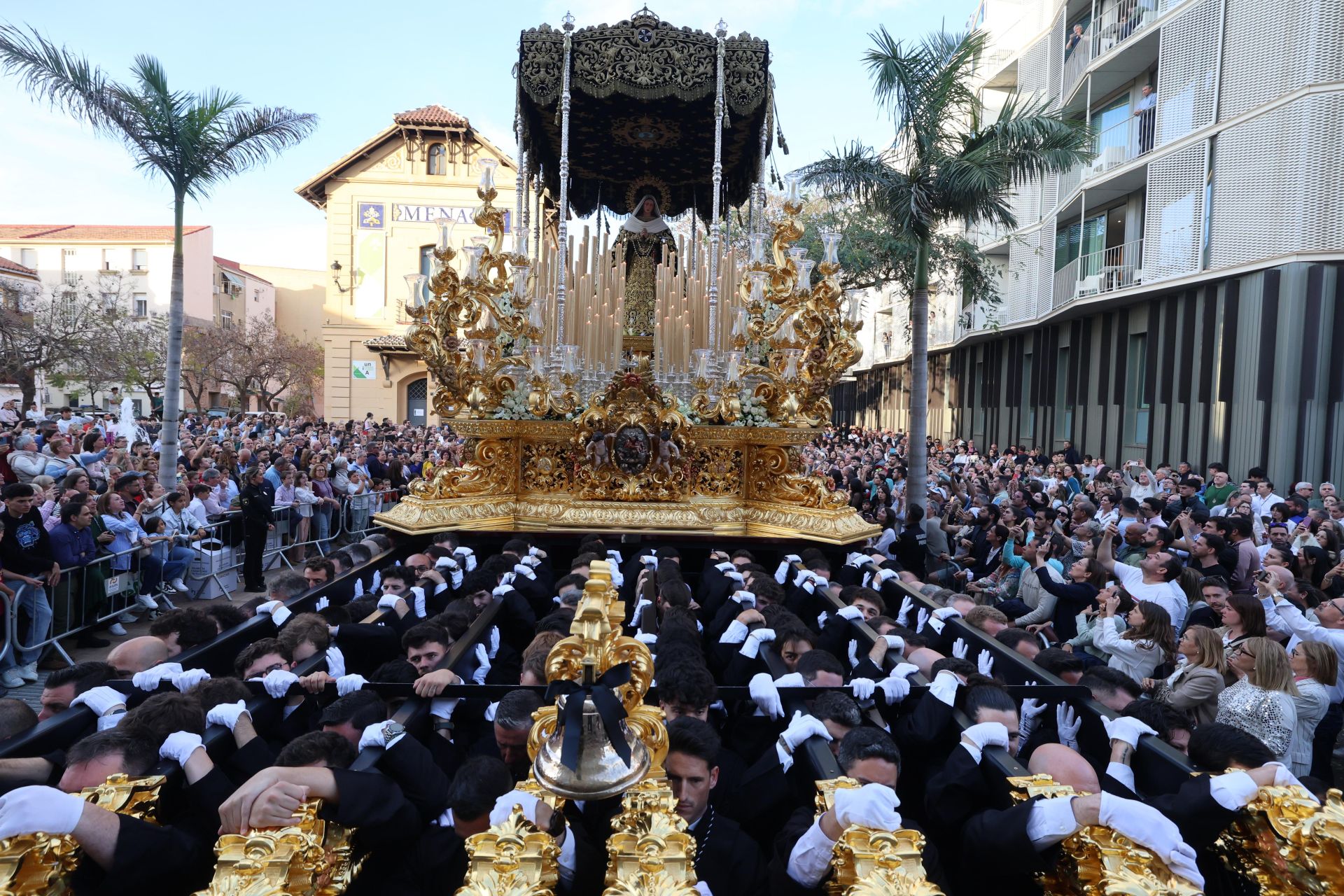 Procesión de Mena