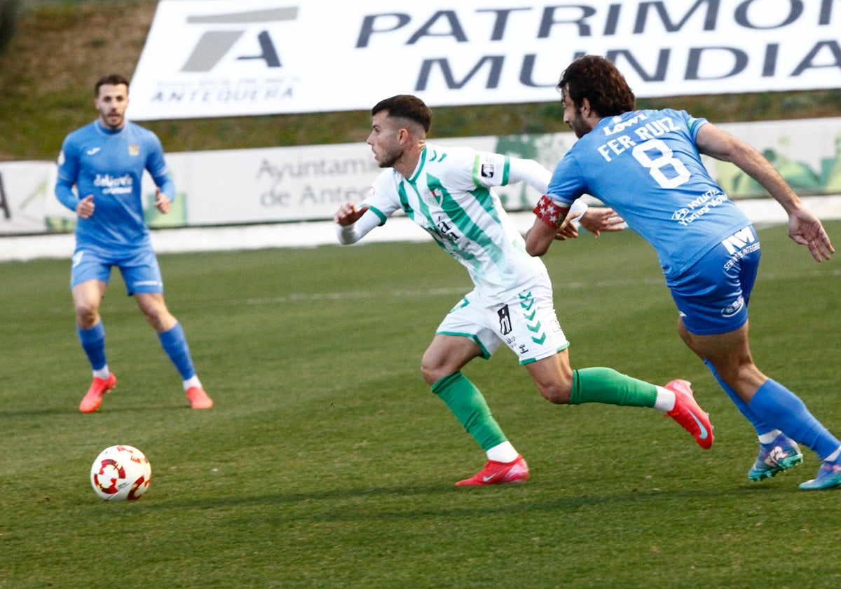 El Antequera, a por el liderato ante el Yeclano