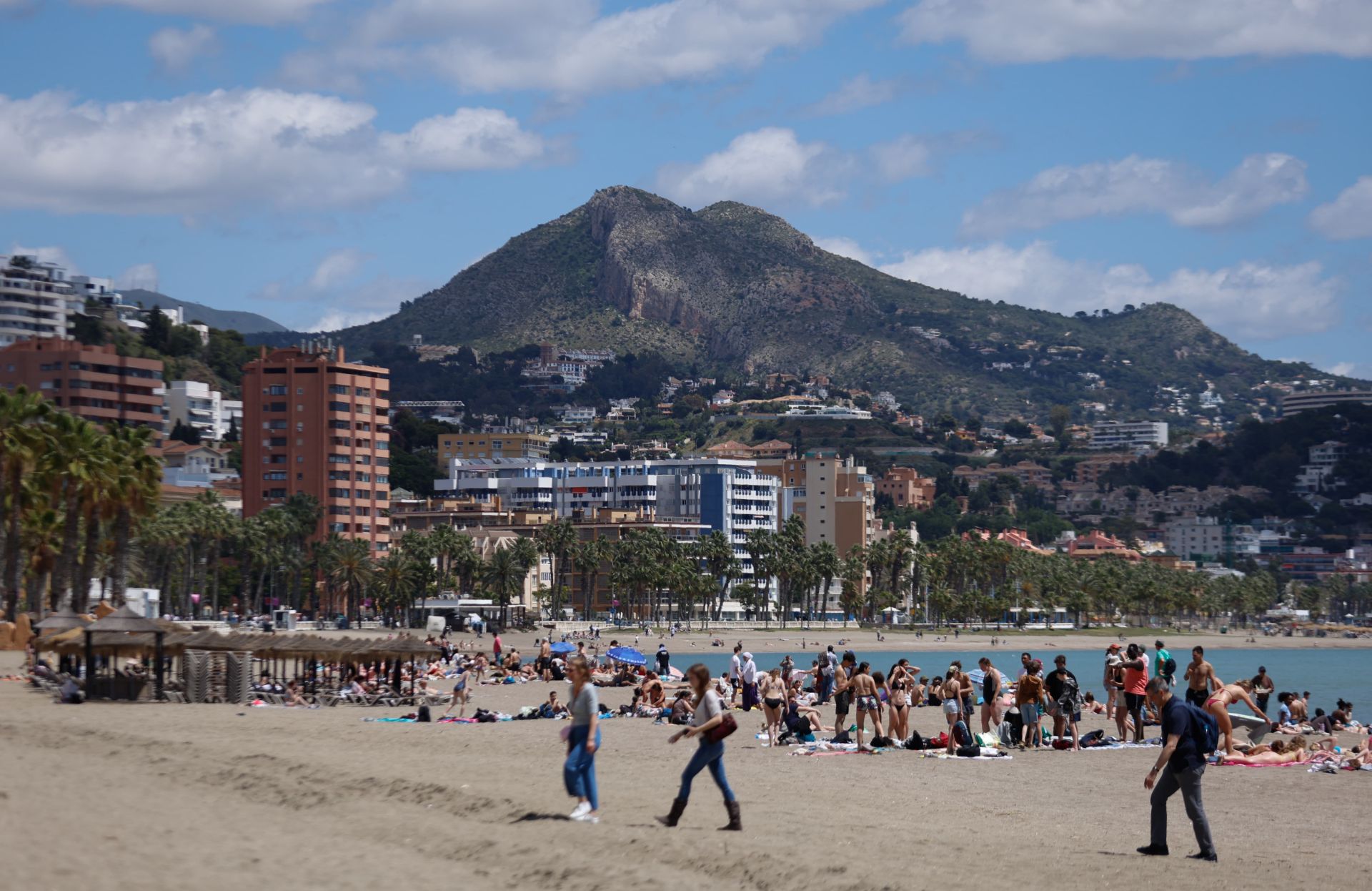 Málaga exprime la Semana Santa con un sábado al completo