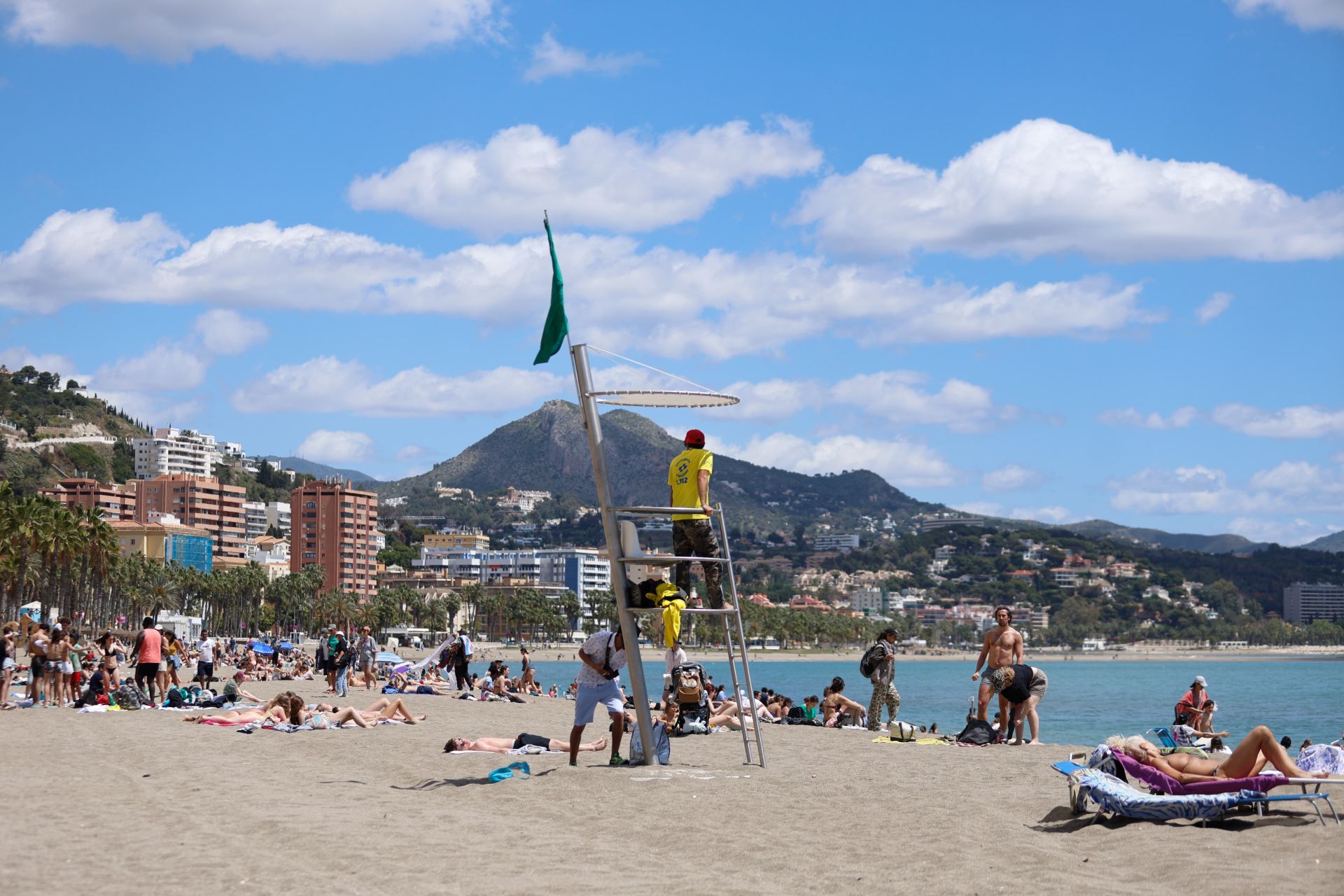 Málaga exprime la Semana Santa con un sábado al completo