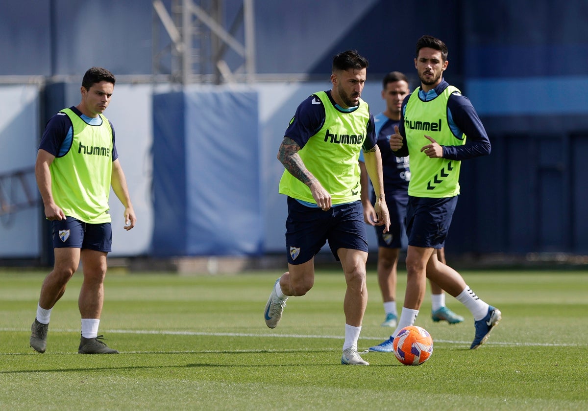 Sangalli se entrena con el grupo pero Aarón Ochoa continúa al margen