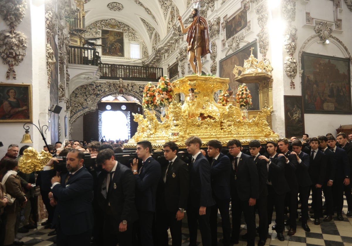 La lluvia suspende la procesión del Resucitado en Antequera