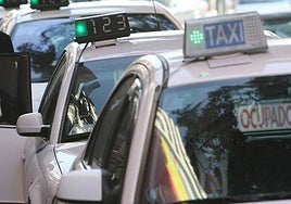 Hace un 'simpa' y amenaza con apuñalar al taxista en Málaga
