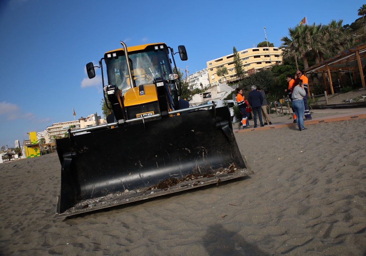 Benalmádena compra nueva maquinaria para aumentar y mejorar el mantenimiento de las playas