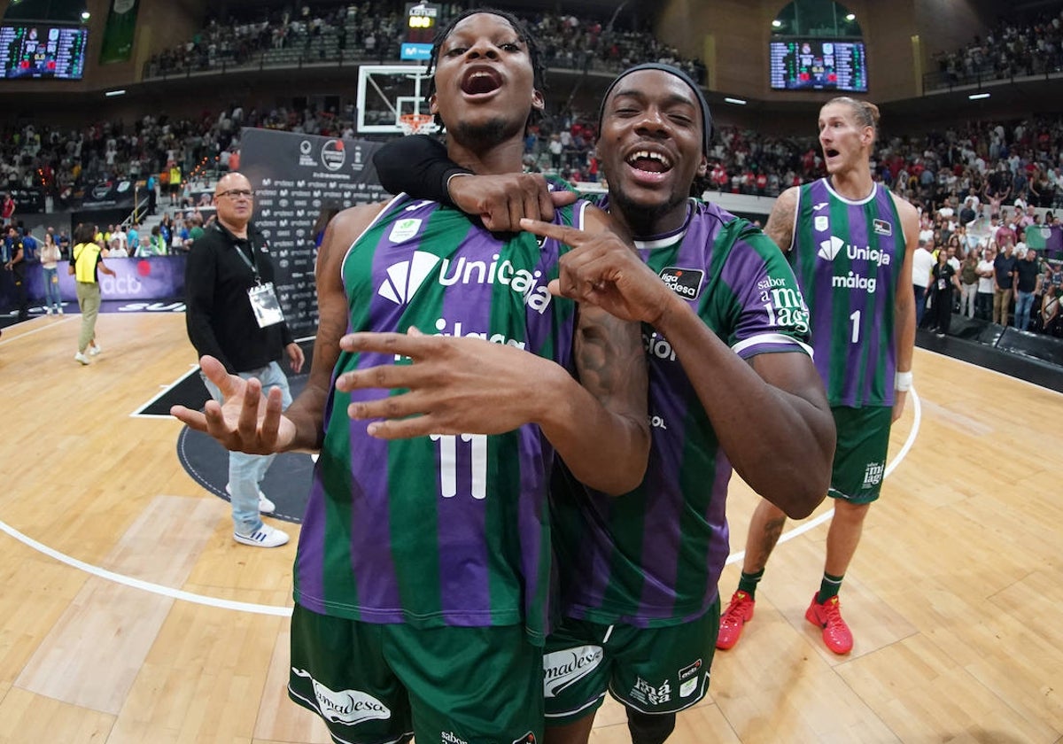 Carter y Perry celebran el título de la Supercopa en Murcia.
