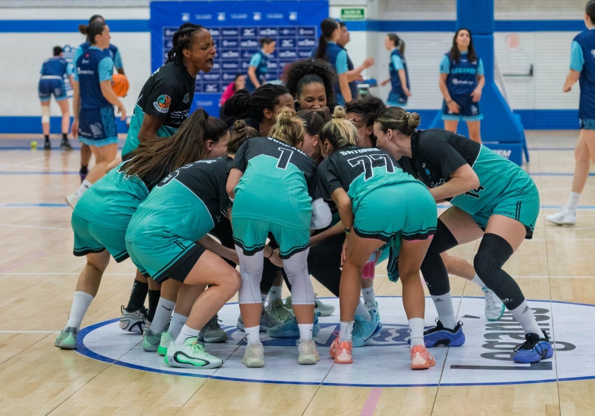 El Estepona apaga la remontada del Unicaja en un derbi intenso