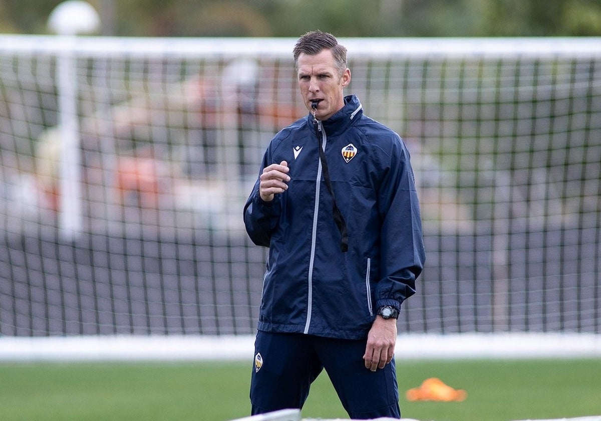 Johan Plat, sobre el Málaga: «Es un equipo de calidad y será un partido difícil»