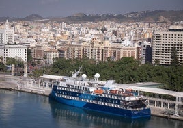 El primer crucero malagueño comienza a navegar desde el Palmeral