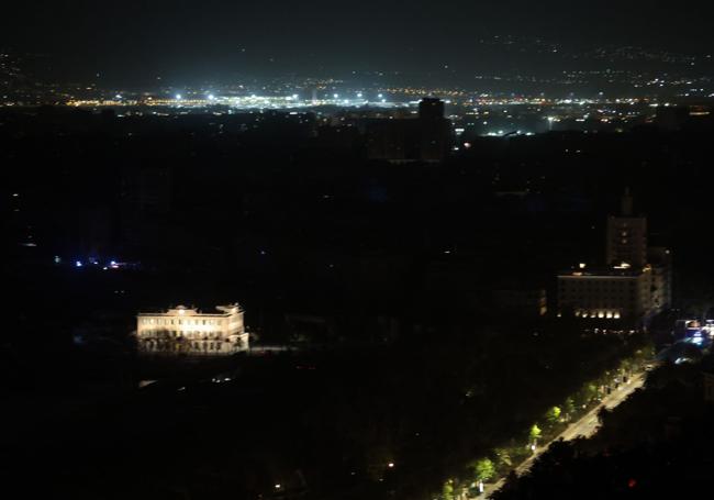 ¿Para qué hace falta un fotógrafo profesional si cualquiera puede hacer fotos con el móvil? Pues para hacer fotazas como esta de Salvador Salas