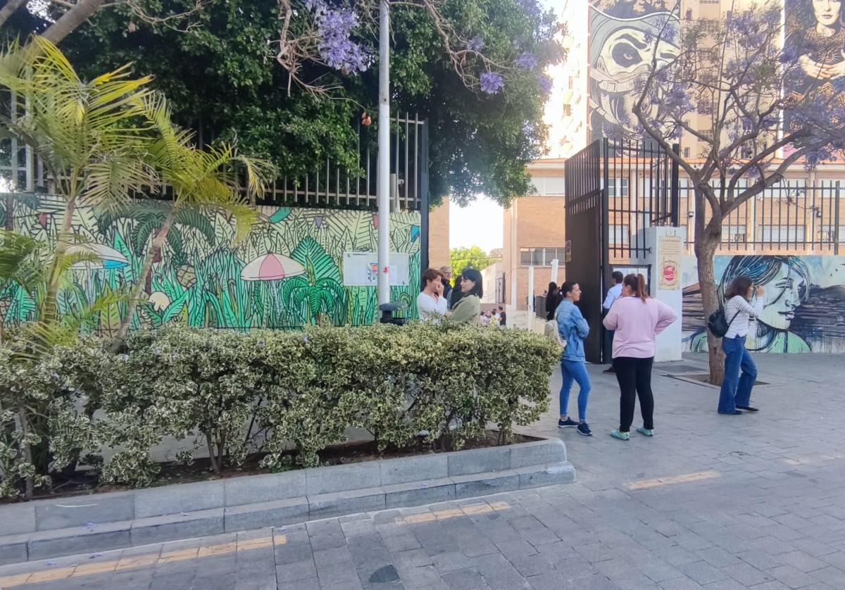 ¿Por qué han abierto colegios e institutos sin actividad lectiva este martes tras el apagón?