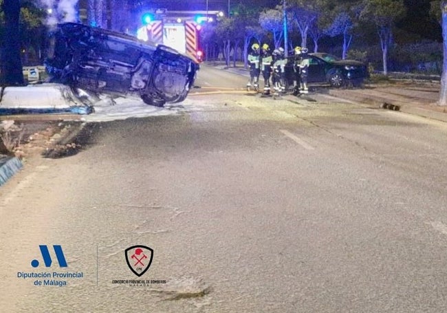 Imagen del estado en el que quedaron dos de los vehículos tras el accidente de anoche en Vélez-Málaga.