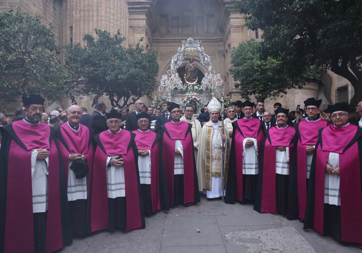 ¿Quién gobernaría la Iglesia en Málaga si se prolonga la enfermedad del obispo?