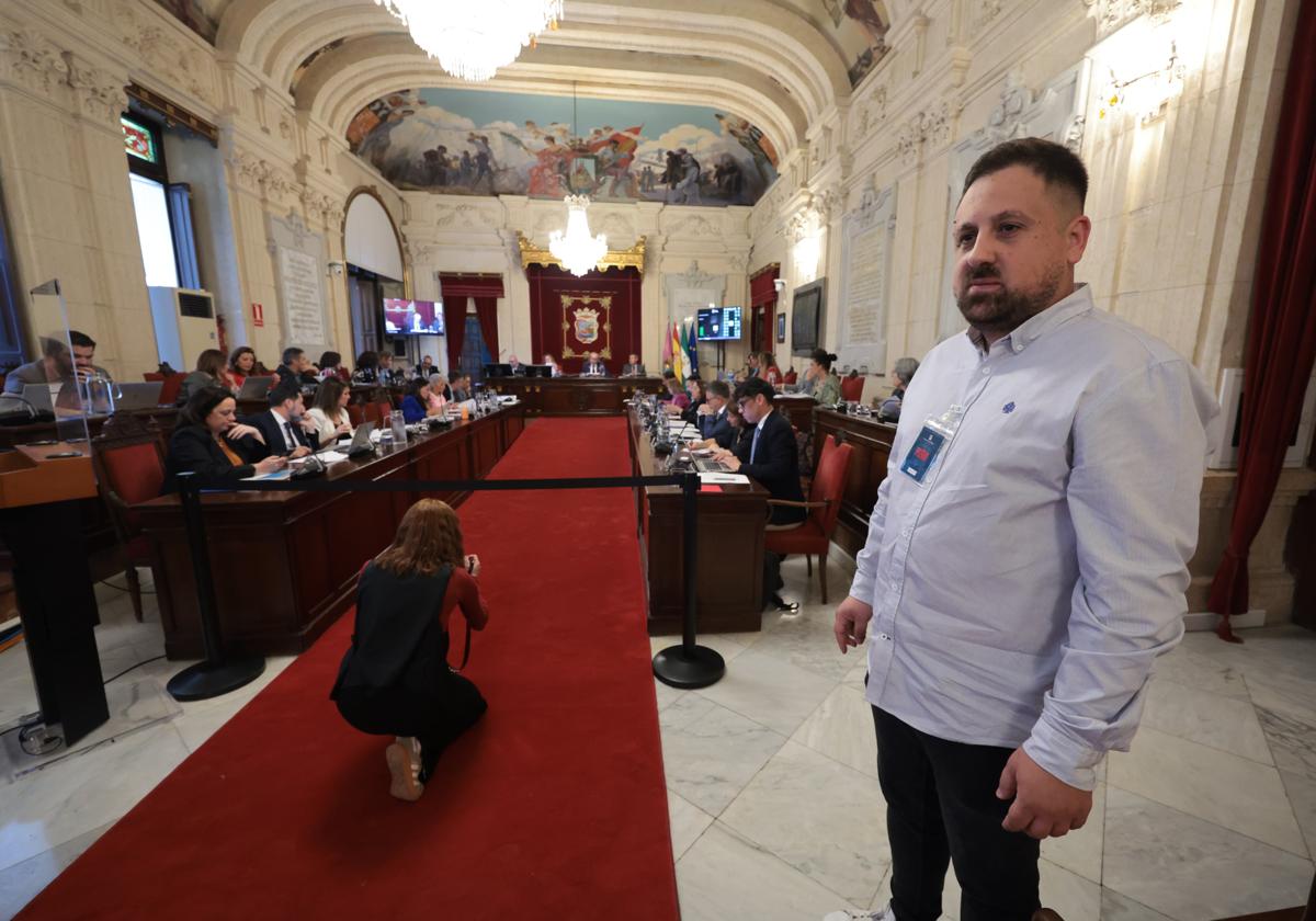 Reconocimiento en el pleno al taxista que salvó a una joven de ser agredida: «Ojalá más gente no mirara para otro lado»