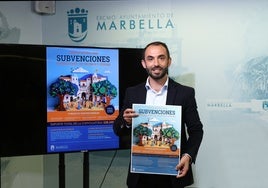 El concejal de Participación Ciudadana, Enrique Rodríguez, ha presentado las subvenciones.