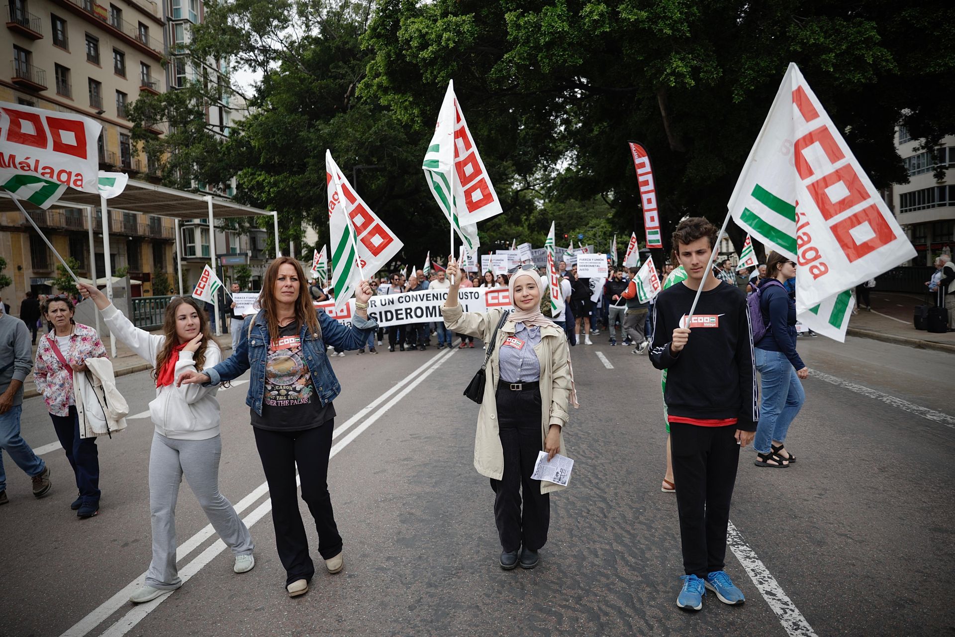 Manifestación del Primero de Mayo: miles de personas salen a la calle en Málaga