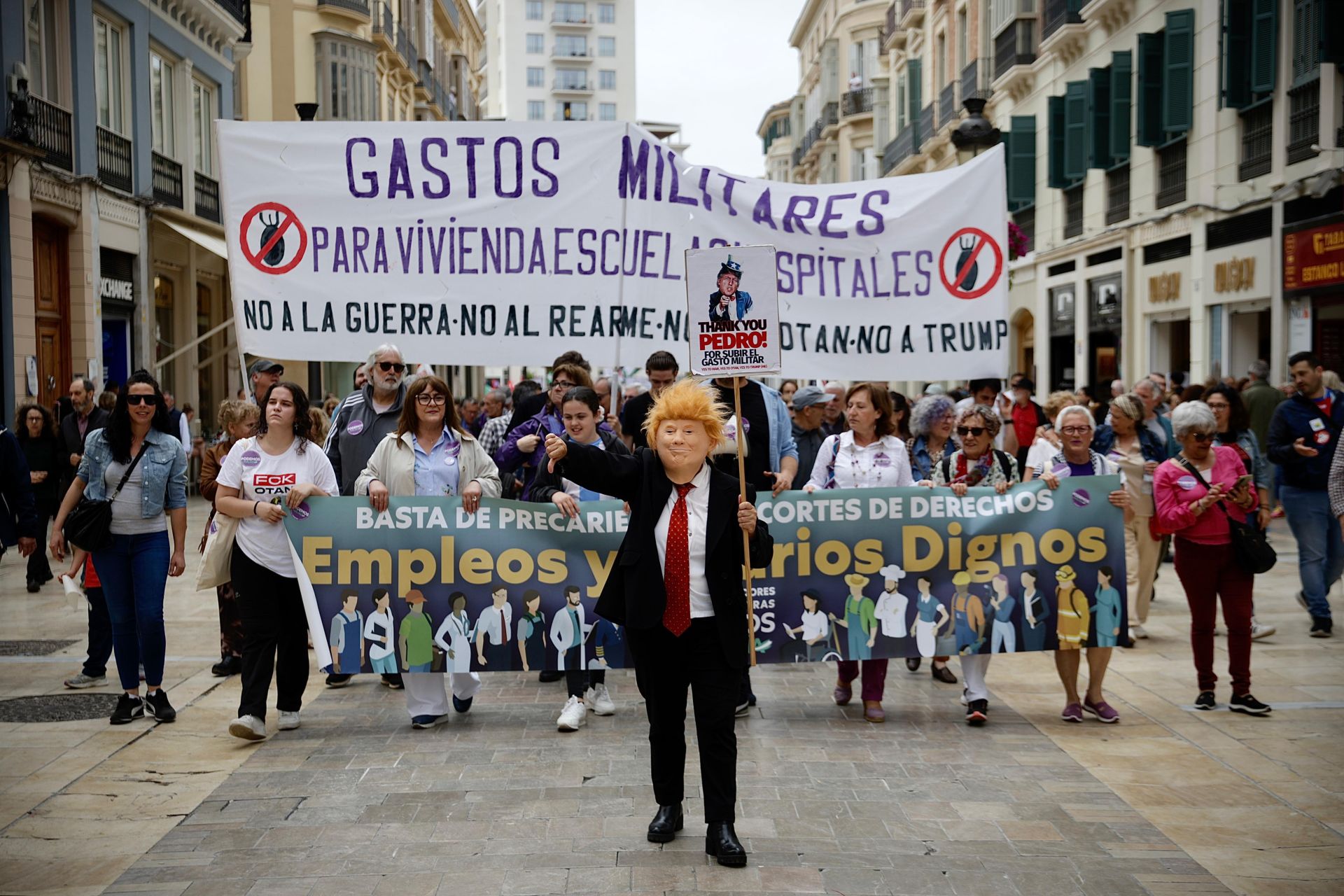 Manifestación del Primero de Mayo: miles de personas salen a la calle en Málaga