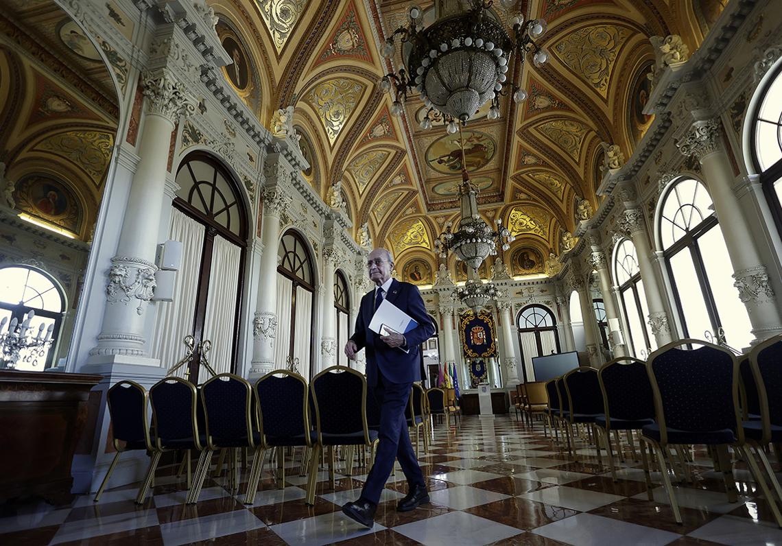 Repasada la agenda, primera reunión con los portavoces municipales.