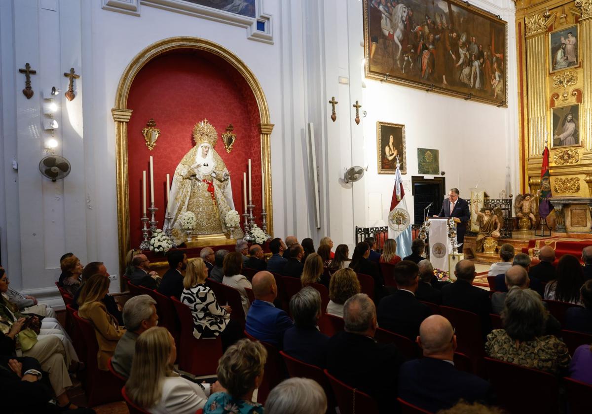 Acto del pregón y presentación del cartel de las glorias celebrado en San Julián.